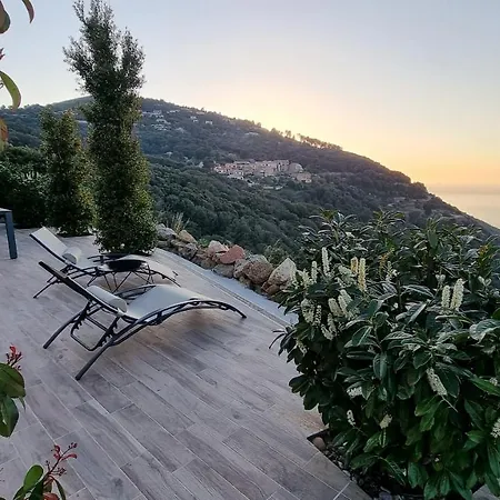 Le Bella Vista Apartment *