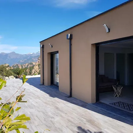 Le Bella Vista Apartment