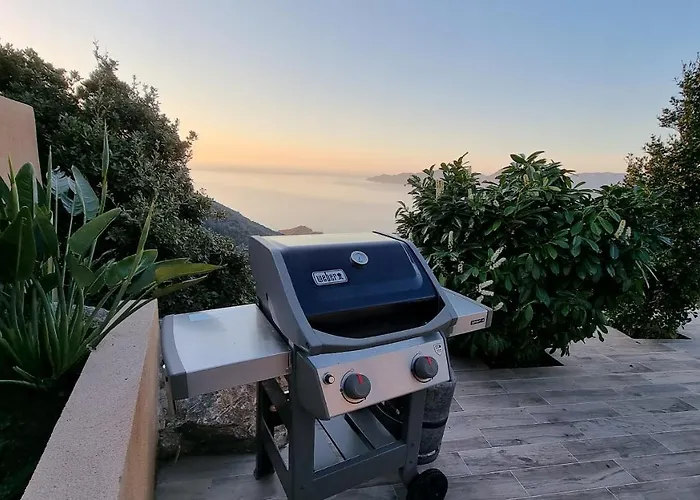 Le Bella Vista Apartment *